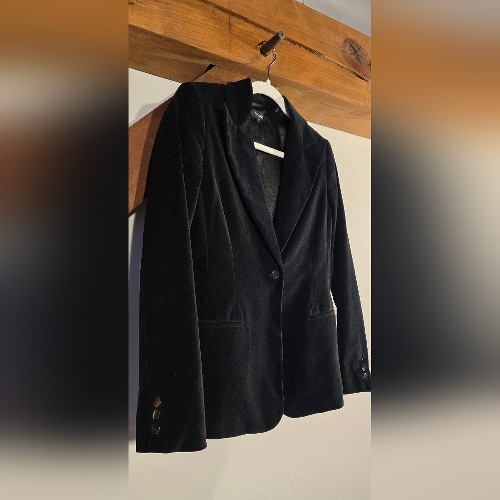TAHARI VELVET BLAZER - Picture 5 of 16
